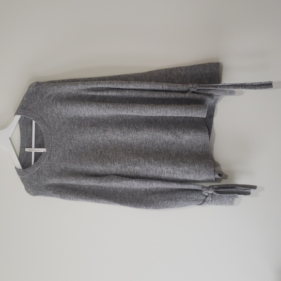 VEUC Babaton Malcorra Grey Sweater - Picture 3 of 6